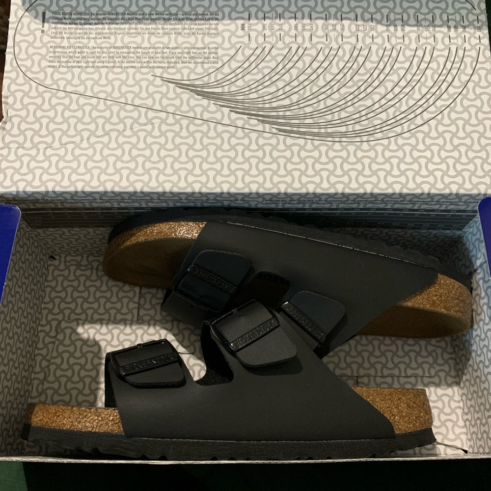 Never worn black Arizona soft footbed Birkenstock sandals
